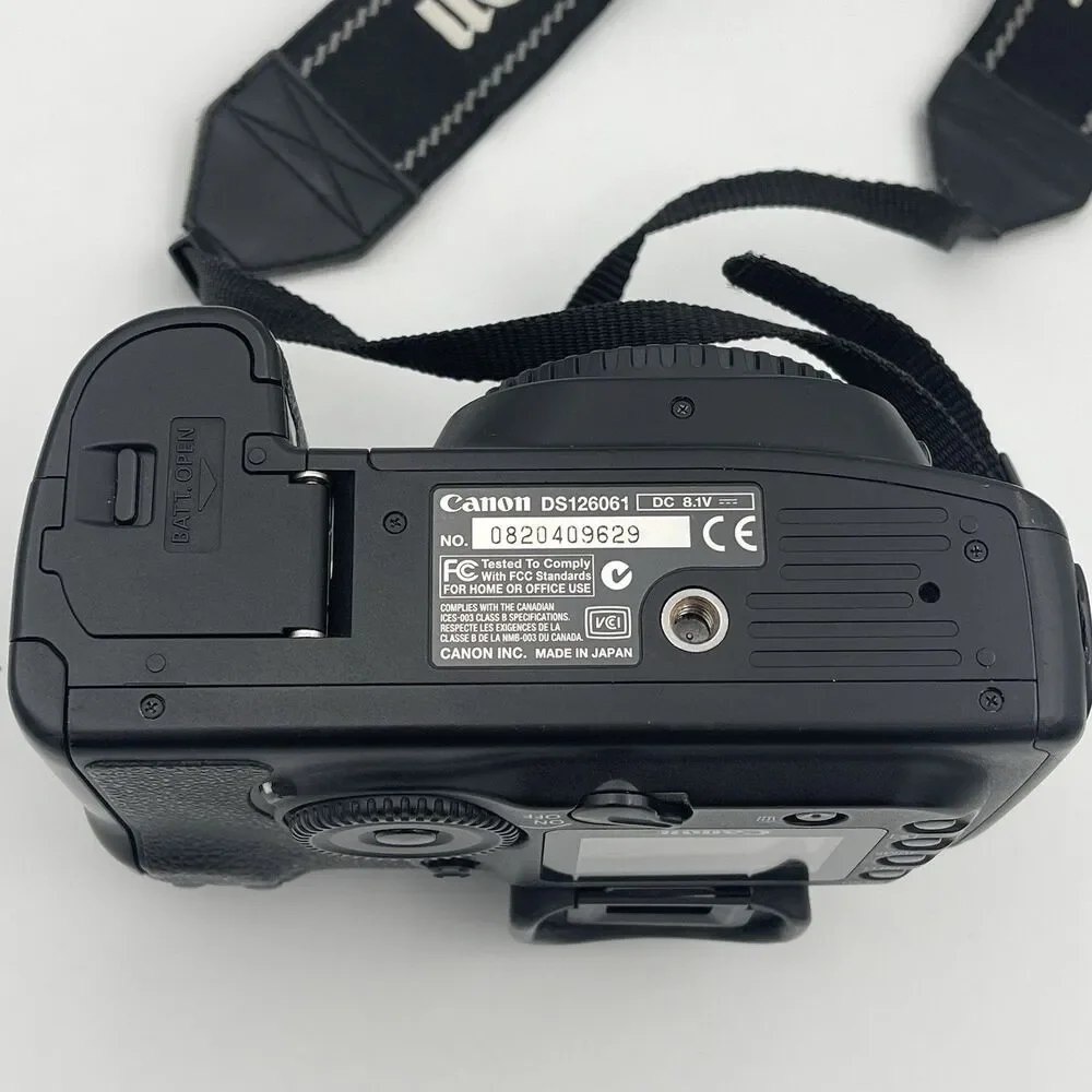 Canon EOS 20D DS126061 Digital Camera Body Only- As Is Not Tested Parts / Repair